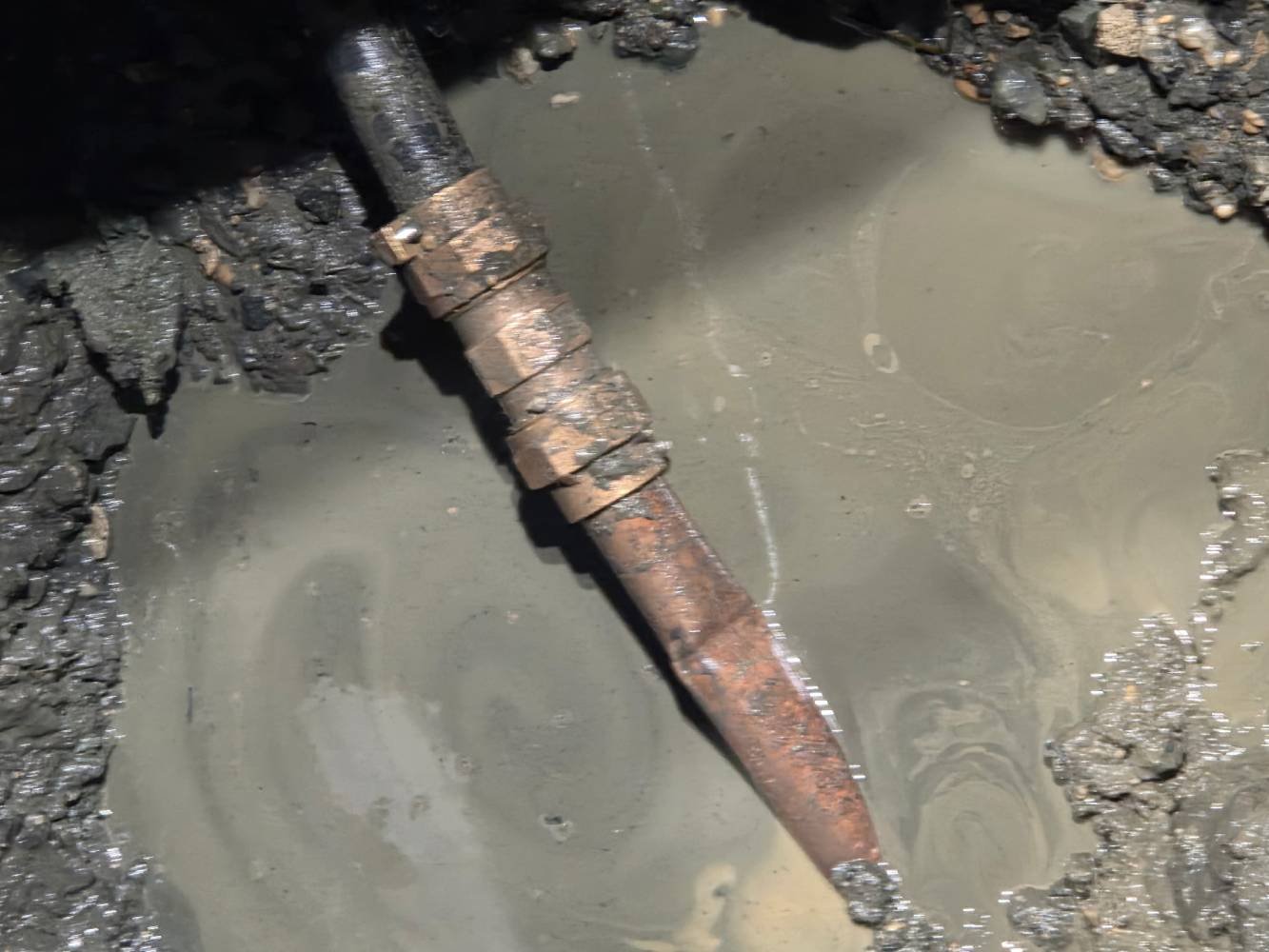 damaged-sewer-line-repair-connection
